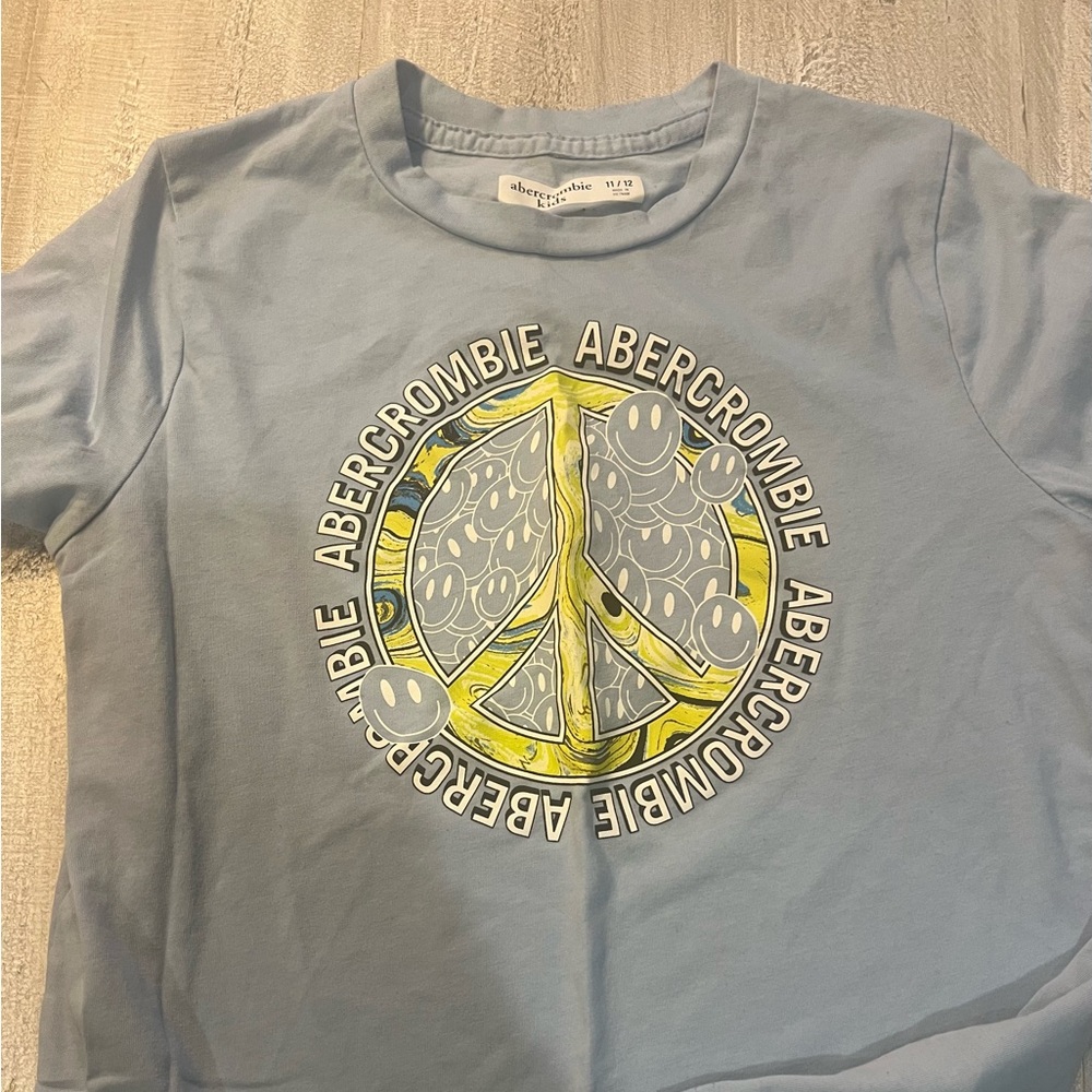 Abercrombie Boys T shirt. Size 11/12.